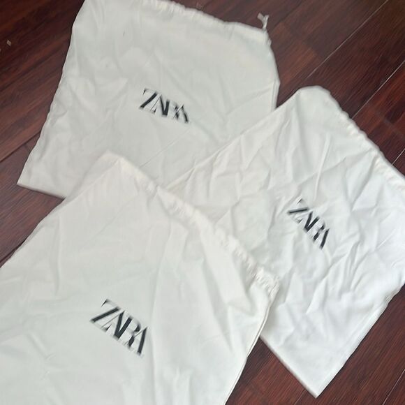 3 Smaller ZARA Dustbags - White Cloth Bags - Drawstring Closure - Picture 3 of 4